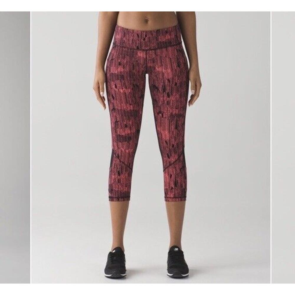 Lululemon Pace Rival Cropped Leggings Size 6 Down Pour Electric Coral Black